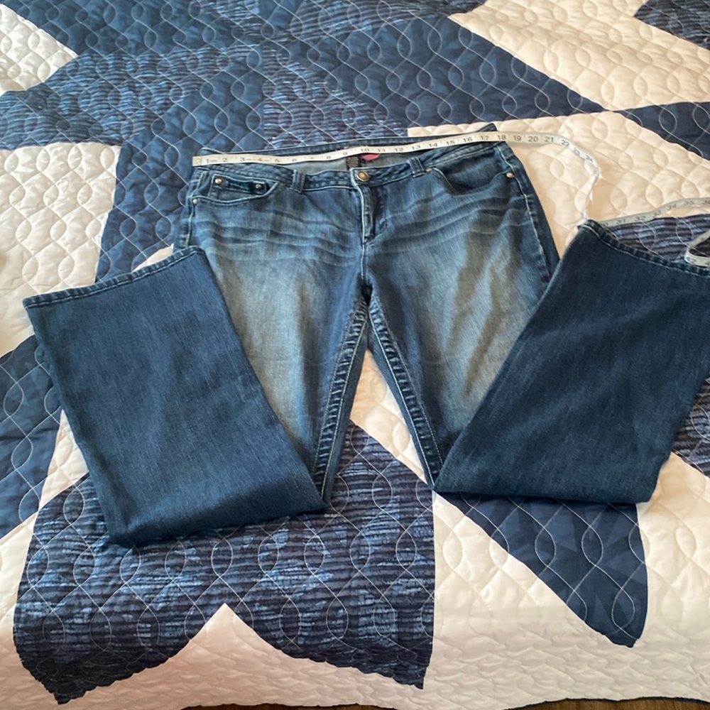 Size 14 Curvy Jeans from apt 9
